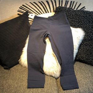 Lululemon Cropped Leggings 8